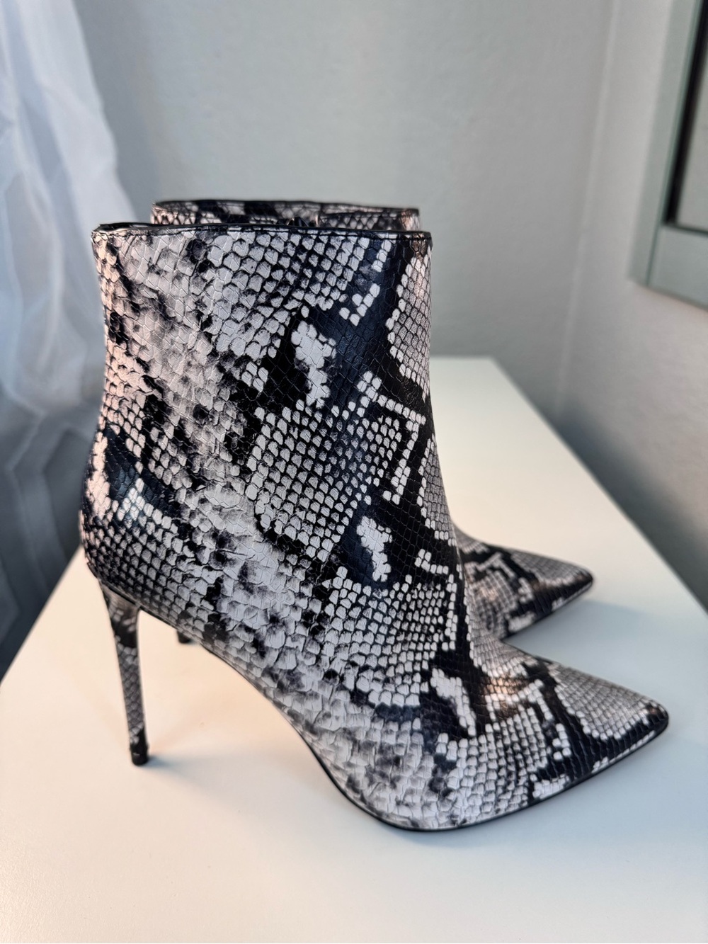 Alice + Olivia By Stacy Bendet Snake-Print Pointed Toe Stiletto Ankle Boots